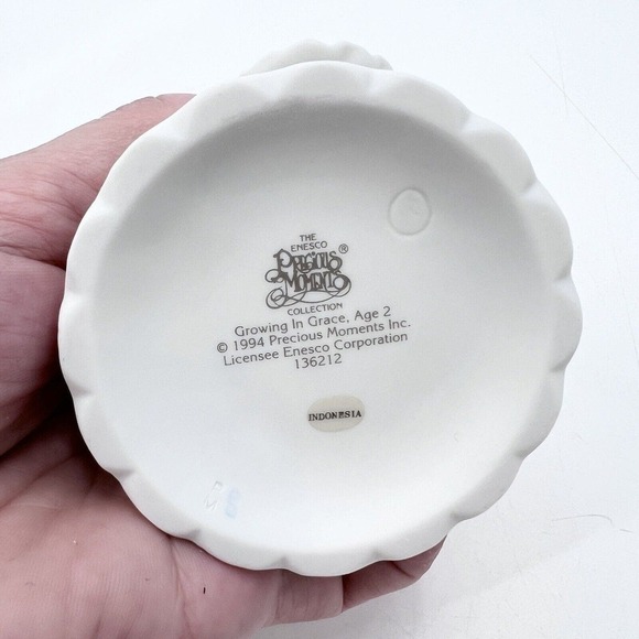 1994 Precious Moments Growing In Grace Age 2 Figurine Girl With Bird - Picture 6 of 6